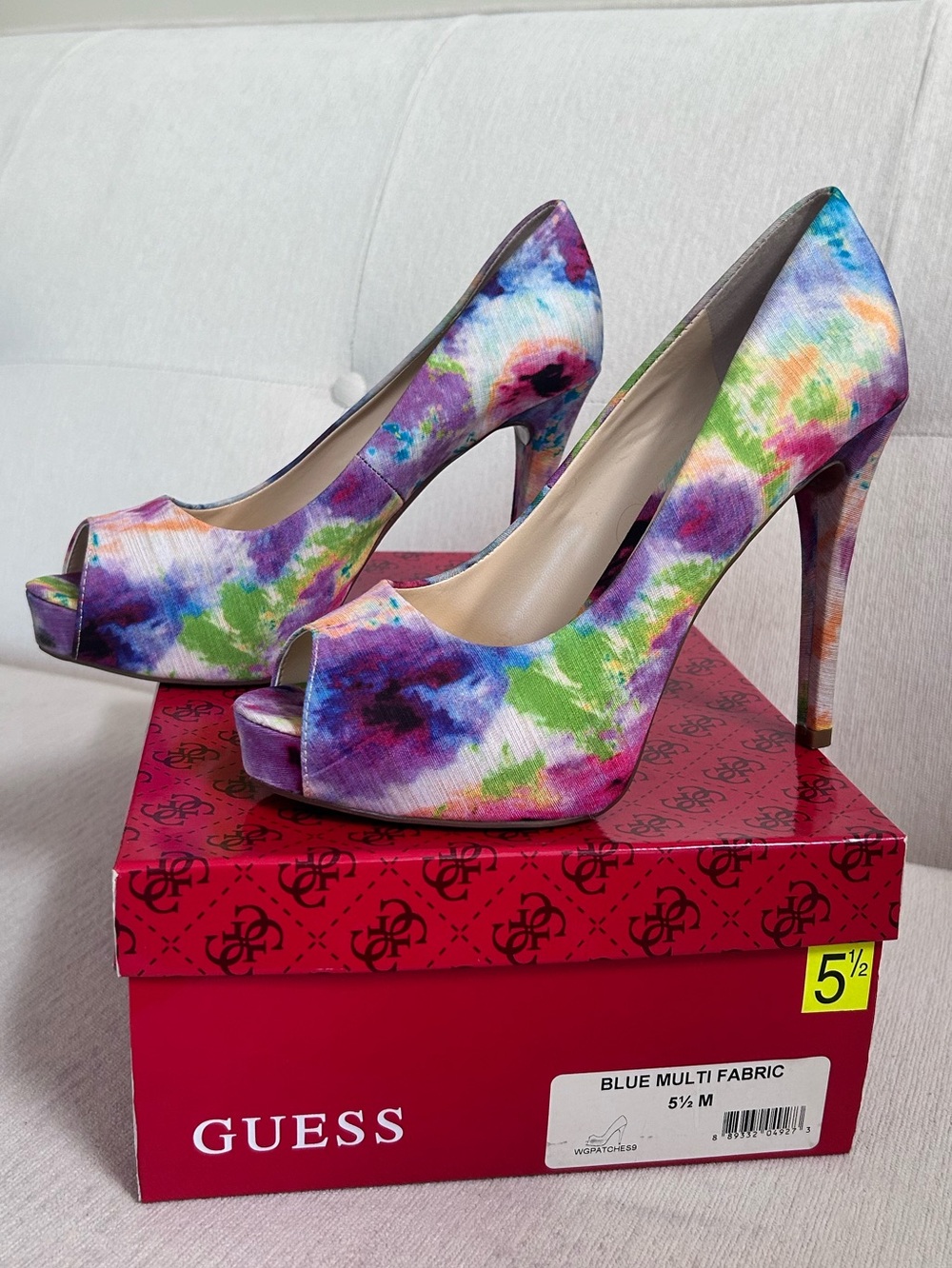 GUESS Blue Multi Floral Peep-Toe Platform Heels